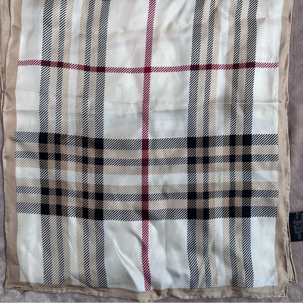V Fraas. Classic Plaid Silk Scarf in Cream, Beige, Black & Red